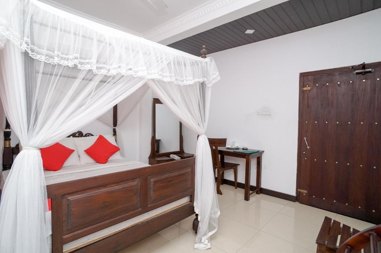 Shirantha Hotel كالي المظهر الخارجي الصورة
